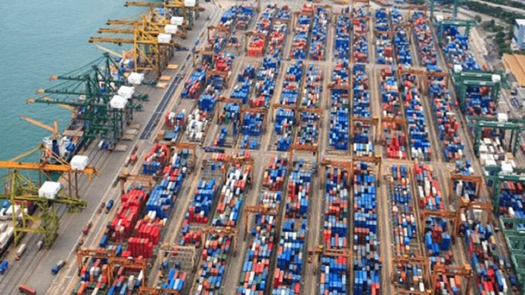 Revolutionizing Global Trade: AI-Powered Solutions Tackle Trucking Crisis at Singapore’s&nbsp;Port